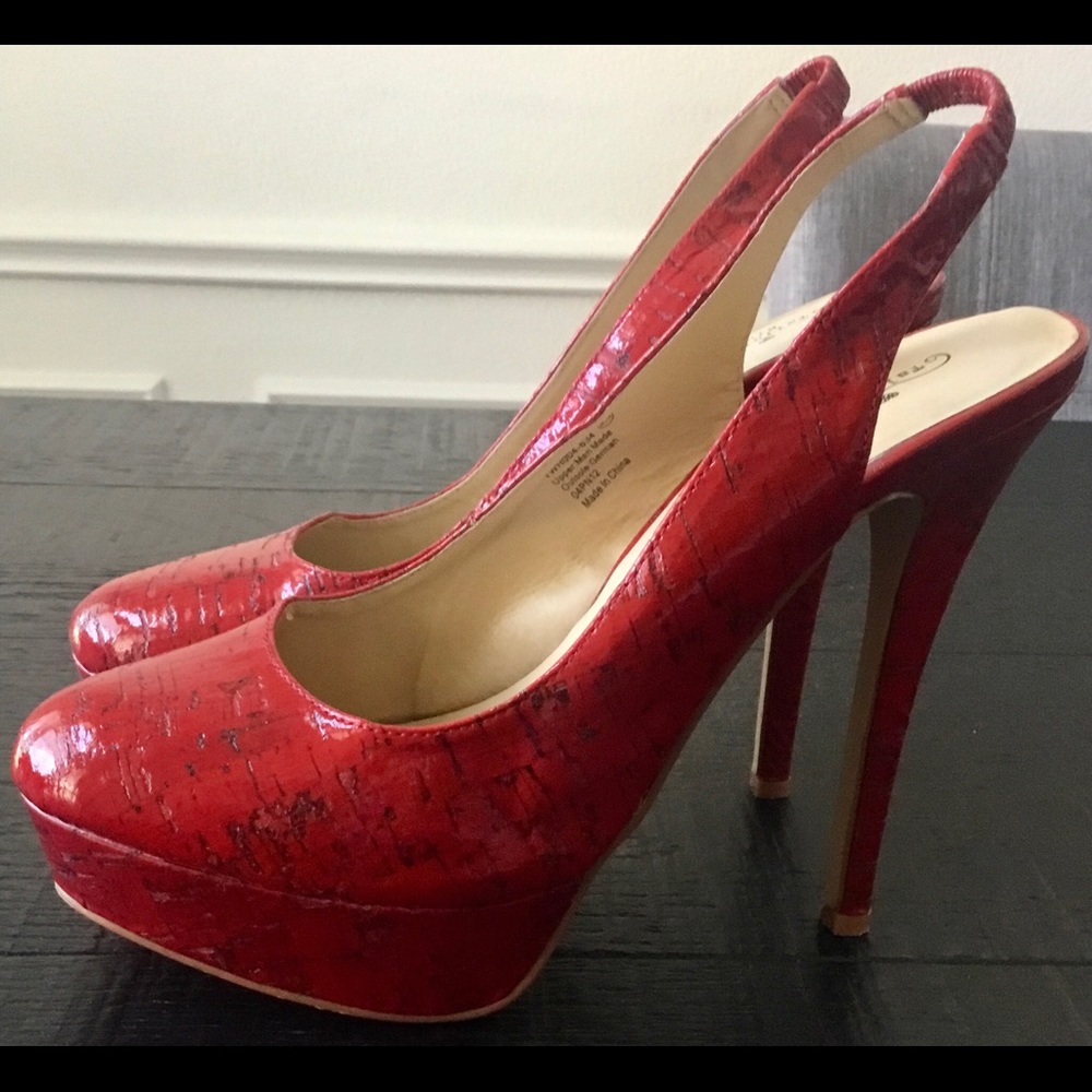 Tallulah Blu Red Pumps